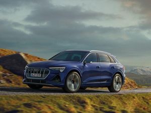 Supporting image for story: Audi updates all-electric e-tron for more range