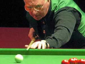 Supporting image for story: Snooker legends right on cue in Telford