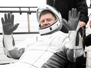 Supporting image for story: Four astronauts back on Earth after capsule trouble and hurricane delays