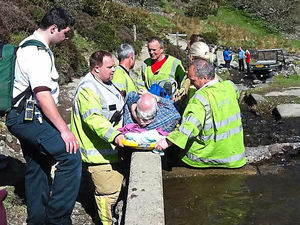 Supporting image for story: Long Mynd walker who broke pelvis in fall thanks his rescuers