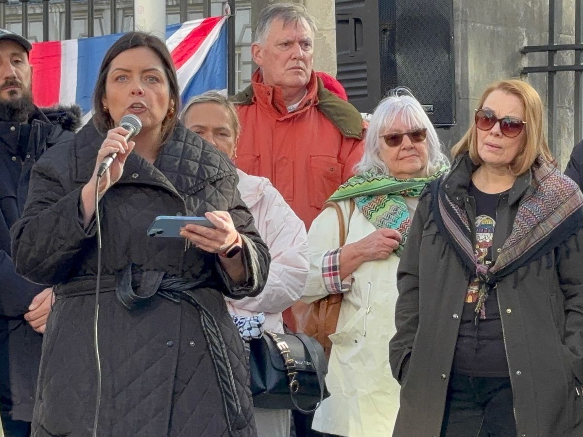 Sinn Fein confirms it will back no-confidence motion in Education Minister