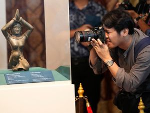 Supporting image for story: Thailand welcomes return of antiquities from New York’s Metropolitan Museum