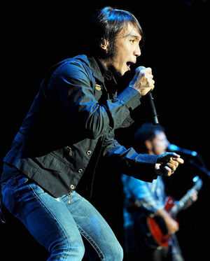 Arnel Pineda