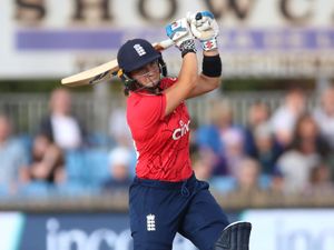 Supporting image for story: ‘Stubborn’ Alice Capsey guides England to win over Sri Lanka in Commonwealth bow