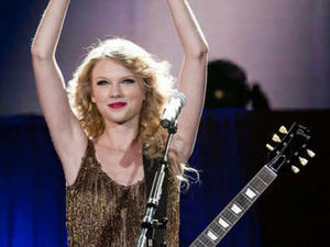 Supporting image for story: Taylor Swift at Birmingham's LG Arena - concert review