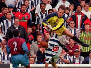 Supporting image for story: Club hero Mark Bosnich makes bold Aston Villa title call 
