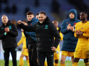 Supporting image for story: Wolves head coach on the special 'connection' his side needs