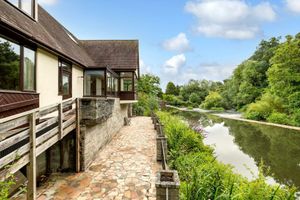 Herons Reach in Ludlow has been listed for sale. Picture: Rightmove and Knight Frank.