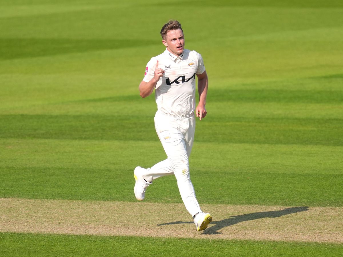 Surrey boost Championship title hopes with five-wicket win over Durham