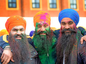 Supporting image for story: Swords on show as 1,500 flock to Willenhall Sikh festival