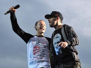 Supporting image for story: Linkin Park members ‘heartbroken’ over bandmate Chester Bennington’s death