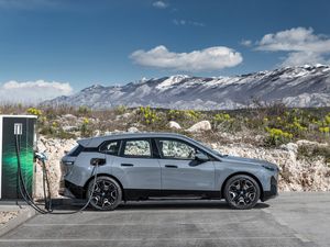 Supporting image for story: UK Government backs BMW’s long-range EV battery technology with £26 million investment