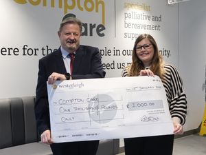 Mercia Forest Crematorium donates £1,000 to Compton Care