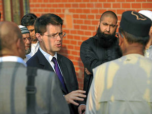Supporting image for story: Crime minister visits Tipton mosque