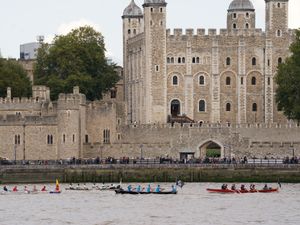 Supporting image for story: Rowers take part in annual Great River Race along the Thames