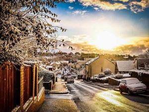 Supporting image for story: IN PICTURES: Snow covers the West Midlands
