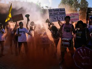 Supporting image for story: Israeli protesters stage ‘day of disruption’ as more strikes hit Gaza City