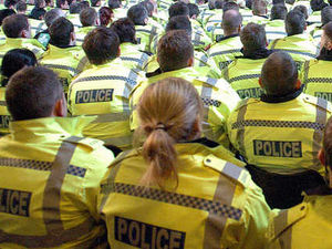 Supporting image for story: Long-service rules see nearly 50 police leave