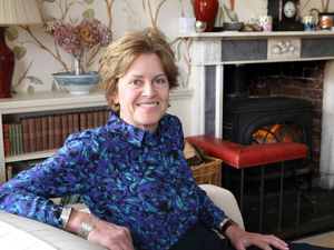 Supporting image for story: Tributes as Aintree remembers Rose Paterson with race in her memory
