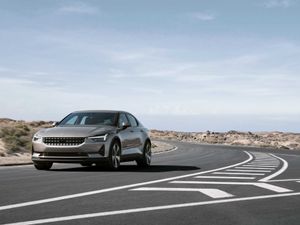 Supporting image for story: Polestar 2 line-up boosted with single motor variants