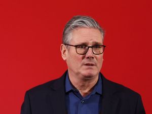 Supporting image for story: Starmer will not quit and is upbeat, No 10 says after communications chief quits