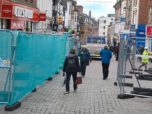 Supporting image for story: £750,000 Shrewsbury Pride Hill revamp work starts