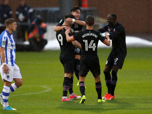 Supporting image for story: Carabao Cup: Colchester 1 Aston Villa 2 - Report