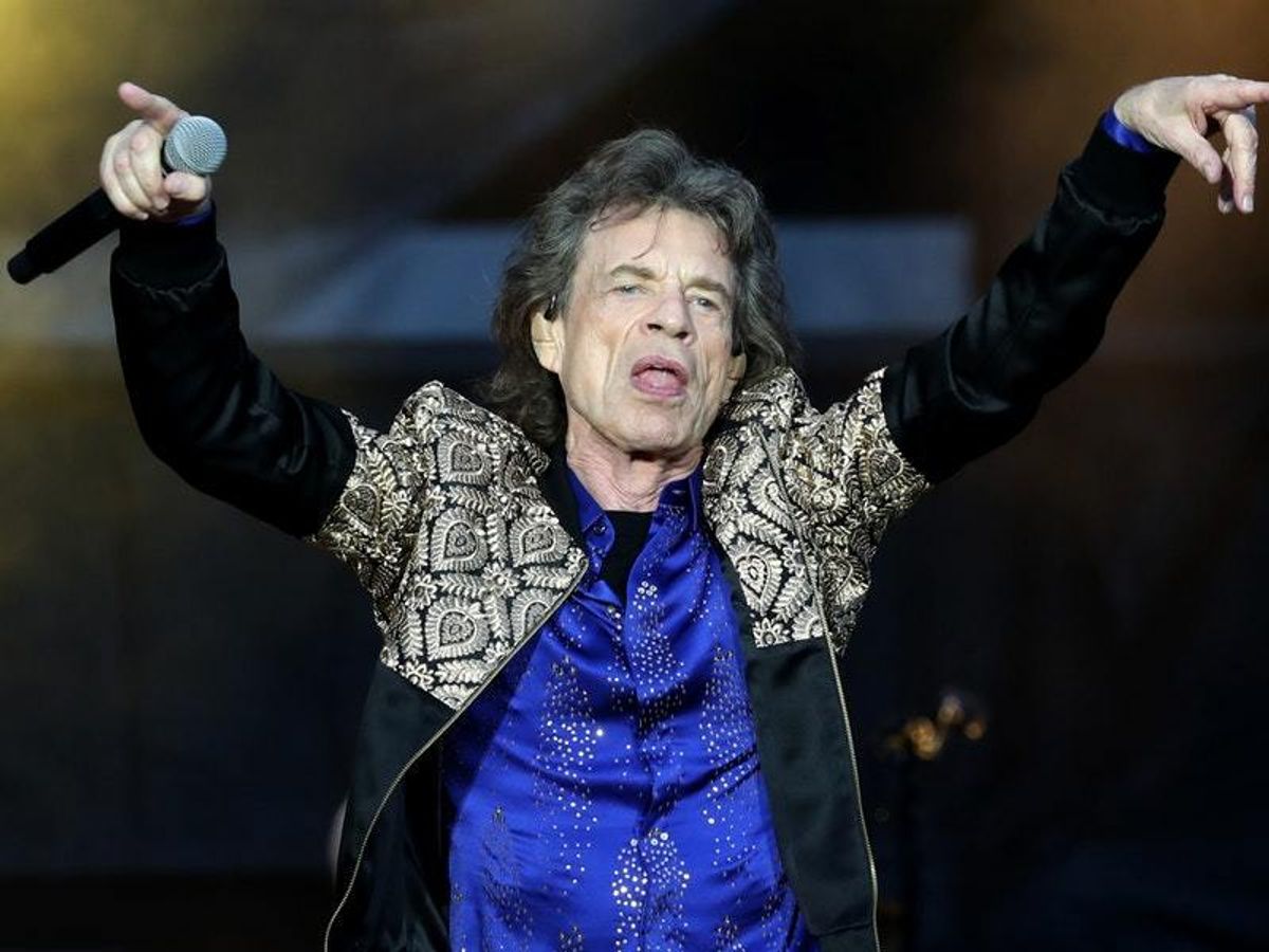 Ronnie Wood Sir Mick Jagger doing really well following heart surgery(00)