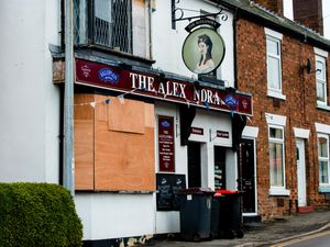 Supporting image for story: Shropshire pubs crisis: Sad decline of the Great British boozer