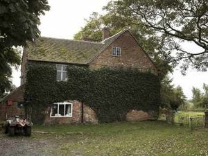 Supporting image for story: Giant pumpkin stolen from north Shropshire farm