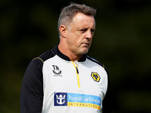 Supporting image for story: Goalkeeping coach Tony Roberts to stay on with Wolves