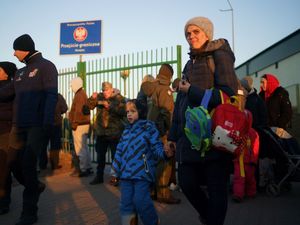 Supporting image for story: UK refugee scheme ‘taking so long’ say couple opening up their home