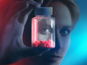 Supporting image for story: First peek at Niamh Algar in medical drama Malpractice revealed