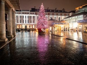 Supporting image for story: A Christmas Day unlike any other as Covid-19 keeps loved ones apart