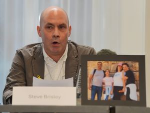 Supporting image for story: British family of Hamas hostage urge Israel to let them tell him tragic news