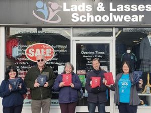 Supporting image for story: Young tree planters given weather protection