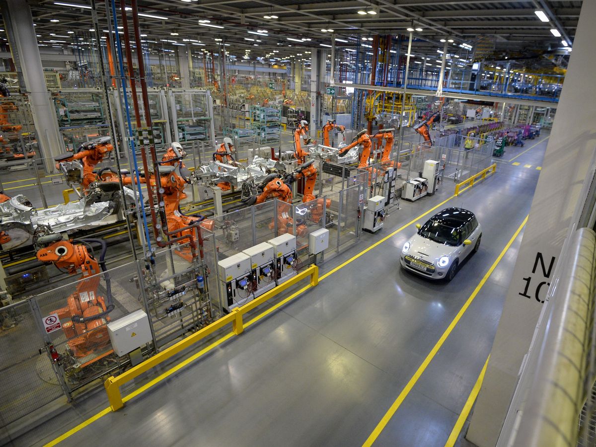 Car makers call for planned easing of electricity costs to go further