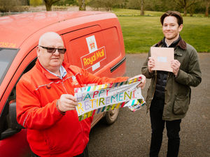 Supporting image for story: Shropshire postie Phil makes final delivery after 36 years