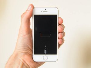 Supporting image for story: Apple apologises to customers over battery life and performance of older iPhones