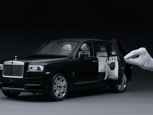 Supporting image for story: Rolls-Royce now sells a 1:8 scale Cullinan SUV with 1,000 individual components