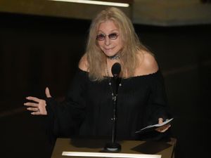 Supporting image for story: Barbra Streisand: Robert Redford had ‘real backbone’