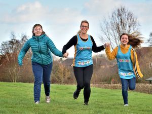 Supporting image for story: Shropshire super-mum Vicki aims to fly around marathon course for daughter - with video