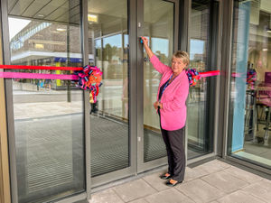 Chief Exceutive Principal of South Staffordshire College, Claire Boliver received keys to new Tamworth College today