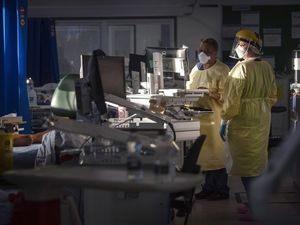 Supporting image for story: Covid-19 pressure on NHS highlighted as waiting list hits another record high