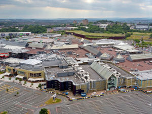 Supporting image for story: £1,000 phone, tracksuit and jewellery snatched by knife gang near Merry Hill 