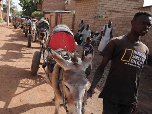 Supporting image for story: Sudan army and rival force agree to extend ceasefire