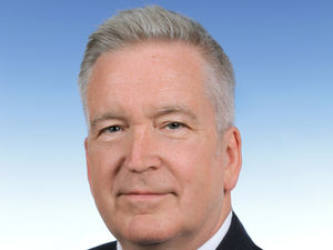 Supporting image for story: Bilston boy turned JLR boss tells students ‘be audacious and think big’