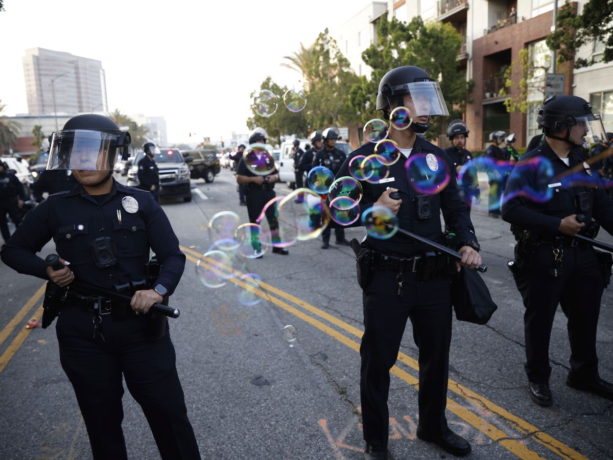 Trump orders thousands more troops to Los Angeles despite police warnings