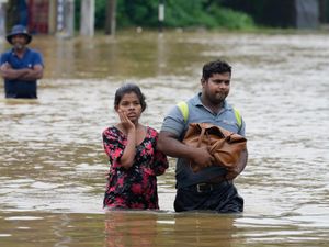 Supporting image for story: Sri Lanka closes schools as floods and mudslides leave trail of dead and missing