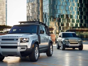 Supporting image for story: New Defender showcases enhanced connectivity tech at CES